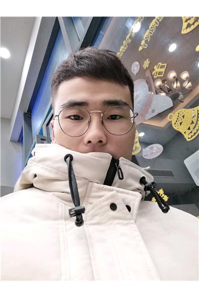 还有一个听话的春凯